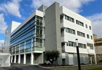 Location bureaux - Proche hôpitaux, facultés, métro, tram et périphérique  à Lyon 8 - 69008