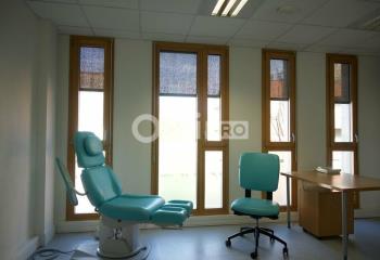 Location bureau - Proche A6, bus et centre ville