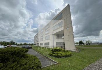 Location bureaux - Proche gare SNCF et autoroutes  à Mâcon - 71000
