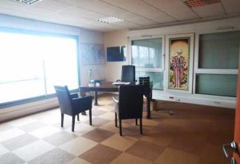 Location bureau Magny-le-Hongre (77700) - 169 m²  à Magny-le-Hongre - 77700