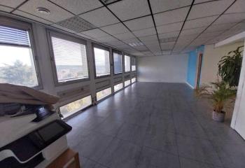 Location bureau Mantes-la-Jolie (78200) - 155 m²  à Mantes-la-Jolie - 78200