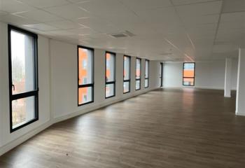 Location bureaux - Boulevard Clemenceau, proche métro  à Marcq-en-Baroeul - 59700