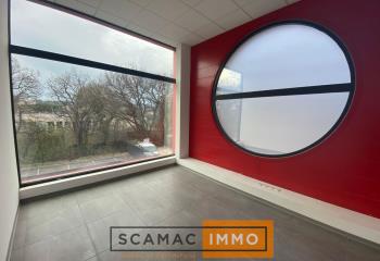 Location de bureaux - Proximité A7/A5  à Marignane - 13700