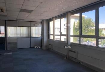 Bureaux à la location proche des transports et autoroutes -  à Marseille 15 - 13015