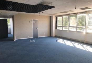 Bureaux lumineux à louer proche transports et autoroutes -  à Marseille 15 - 13015