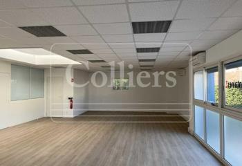 Location de bureaux à - ZFU - Proche A55 et gare SNCF  à Marseille 16 - 13016