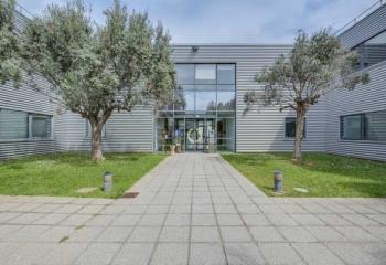 Louer un bureau dans - Immeuble Grand Ecran  à Marseille 16 - 13016