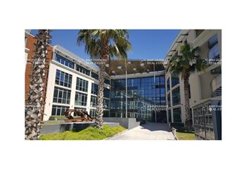 Location bureaux - Proche autoroutes et centre commercial Grand Littoral  à Marseille 16 - 13016