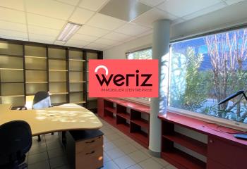 Location bureaux, avenue André Roussin, proche aéroport et gare TGV  à Marseille 16 - 13016