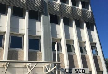 Location bureaux - Proche centre commercial Bonneveine et bus