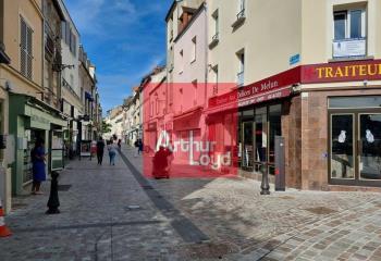 Location bureau proche des parkings et du futur cinéma  à Melun - 77000