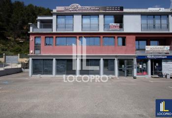 Location bureaux - Proche sortie autoroute A8 et N7  à Meyreuil - 13590