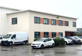 Location de bureaux au coeur d'un parc arboré