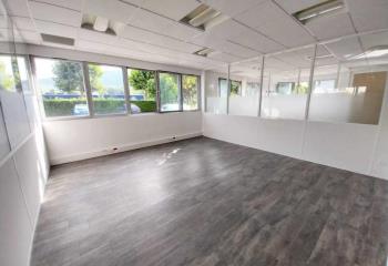 Location bureau Moirans (38430) - 80 m²