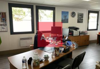 Location bureaux - Proche RER D, A6 et N104  à Moissy-Cramayel - 77550