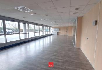 Bureaux à louer entre deux sorties de la A48 -  à Montbonnot-Saint-Martin - 38330