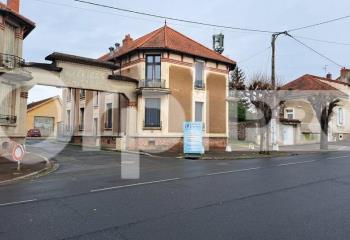 Location de bureaux sur un axe passager proche hôpitaux  à Montluçon - 03100