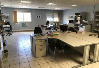 Location bureaux - Proximité gare SNCF et grands donneurs d'ordres  à Montoir-de-Bretagne - 44550