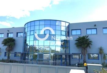 Location bureaux Parc 2000 - Proche gare et autoroutes  à Montpellier - 34000