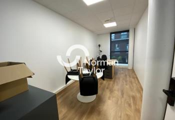 Location bureaux - Proche gare, aéroport, autoroutes et tramway  à Montpellier - 34000