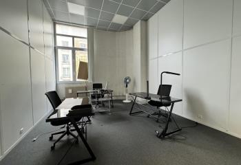 Location bureaux - Proche Métro Mairie de  à Montreuil - 93100