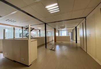 Location bureaux - Proximité Métro Mairie de  à Montreuil - 93100