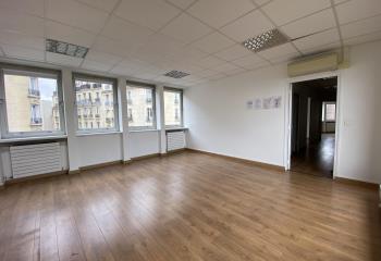 Location bureaux - Proche Métro Croix de Chavaux et A3  à Montreuil - 93100