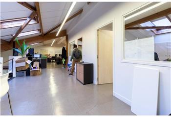 Location bureaux - Proche métro Mairie de  à Montreuil - 93100
