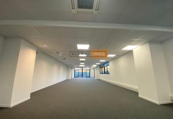 Location bureaux - Proche A8 et grands axes  à Mougins - 06250