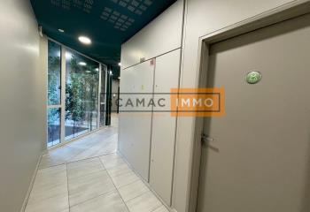 Location bureaux - Proche transports en commun  à Nanterre - 92000