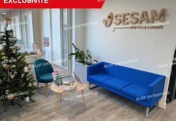 Location bureaux Île de - Proche bus, tramway, gare  à Nantes - 44000
