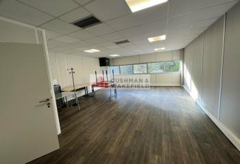 Location bureau - situé dans le Parc Georges Besse  à Nîmes - 30000