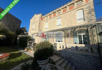 Location bureaux centre-ville - Proche commodités et transports  à Nîmes - 30000