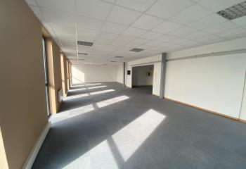 Location bureau (28630) - 66 m²  à Nogent-le-Phaye - 28630