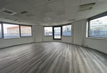 Location bureaux - Proche RER A et Transilien  à Noisy-le-Grand - 93160