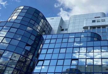 Location bureaux - Proche RER A, autoroute A4 et centre commercial  à Noisy-le-Grand - 93160