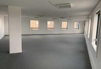 Location bureaux - Proche A4, RER A et centre commercial Les Arcades  à Noisy-le-Grand - 93160