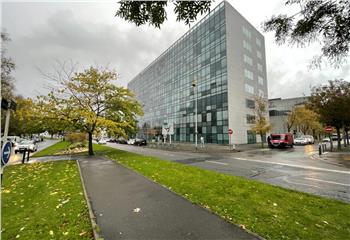 Location bureaux - Proche RER A et centre commercial  à Noisy-le-Grand - 93160