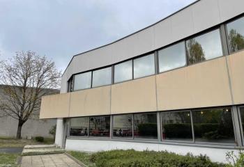 Location bureaux - Proche A3, N3 et transports en commun