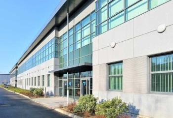 Location bureaux - Proche autoroutes A3 et A86, RER Rosny Bois Perrier