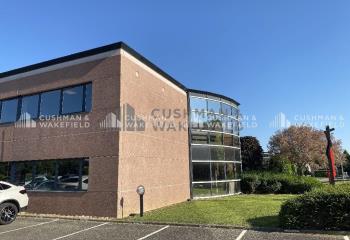 Location bureaux - Proche Strasbourg, bus et autoroute  à Oberhausbergen - 67205