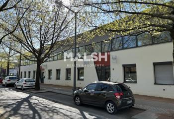 Location de bureaux proche métro B  à Oullins - 69600