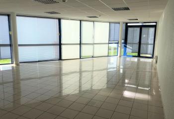 Location bureaux - Proche Rennes, accès Axe Rennes - St Brieuc  à Pacé - 35740