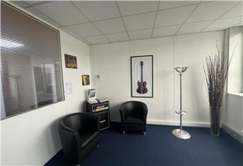 Bureaux à louer - Rue Delizy - Proche RER E  à Pantin - 93500