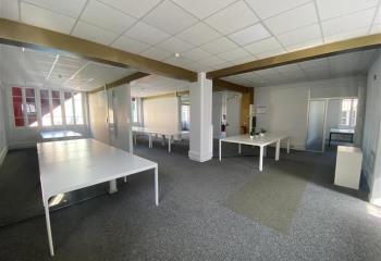 Location bureaux, proche métro Voltaire, immeuble années 30  à Paris 11 - 75011