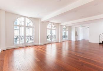 Location bureaux, proche métro Montparnasse - Bienvenüe  à Paris 15 - 75015
