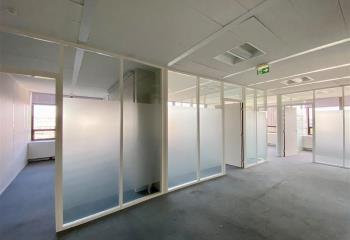 Bureaux à louer, proche transports, Tour Montparnasse  à Paris 15 - 75015