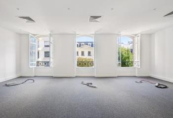 Bureaux à louer - Proche Métro Boissière, Étoile et Trocadéro  à Paris 16 - 75016