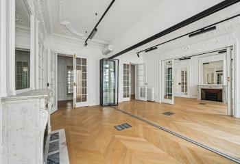 Location bureaux - Proche Grande Armée et Argentine  à Paris 17 - 75017
