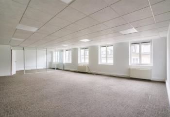 Location bureaux, métro Sentier, immeuble pierre de taille  à Paris 2 - 75002